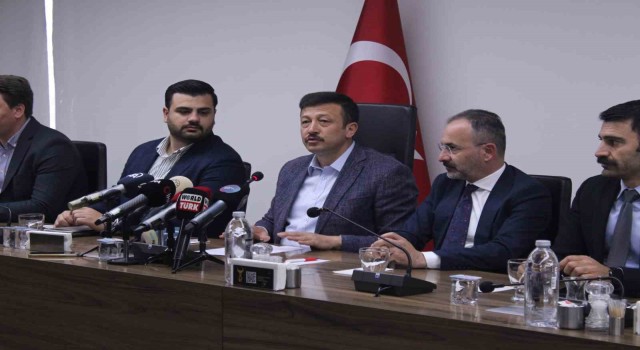 AK Parti İzmirden İzmirlilere 5 yıllık proje sözü