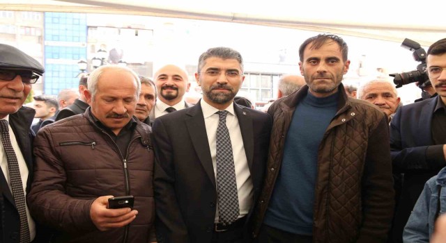 Ak Partide ilk tur sevinci