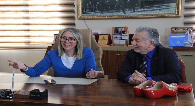 AK Partili Çankırıdan İzmir Büyükşehire: Millet İttifakına oy toplayacağınıza hizmet edin