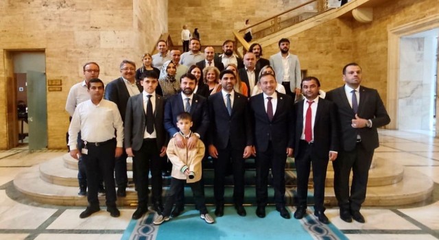 AK Partili milletvekilleri TBMMye kayıtlarını yaptırdı