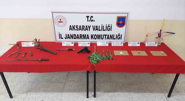 Aksaray jandarmasından uyuşturucu tacirlerine darbe: 2 tutuklama