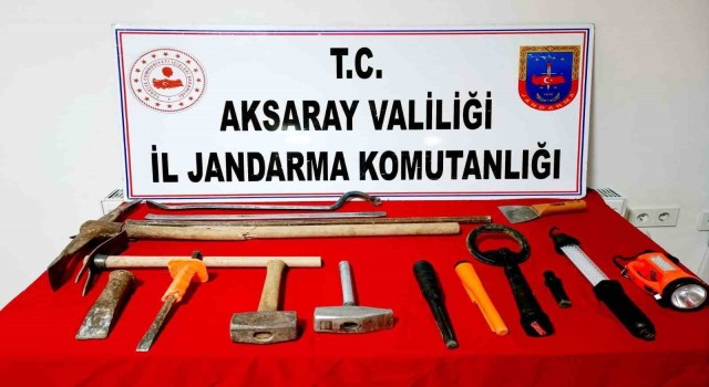 Aksarayda definecilere jandarma baskını: 3 gözaltı