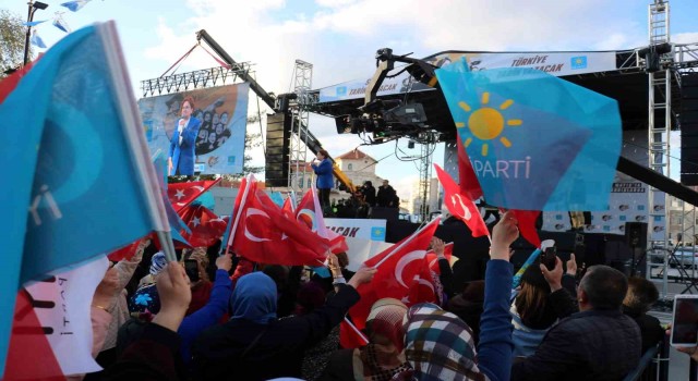 Akşener: 2 yıl içerisinde tüm Suriyelileri ülkelerine geri göndereceğiz”