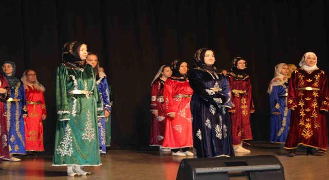 Akyurtta bindallı defilesi düzenlendi