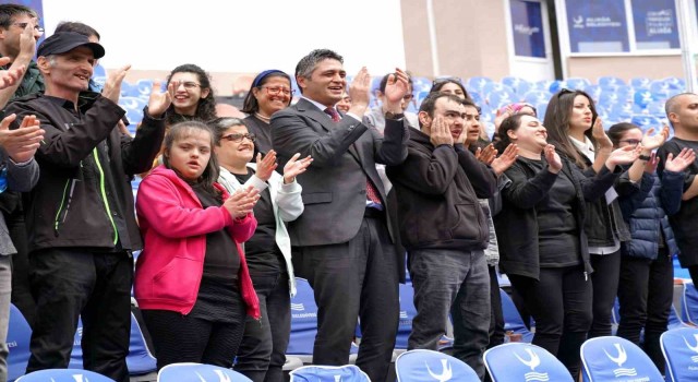 Aliağada hayatı paylaşmak için engel yok