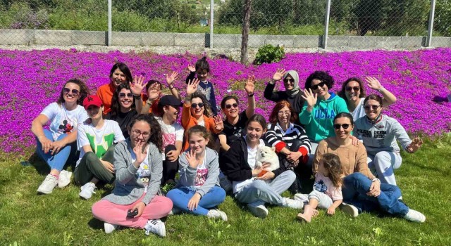 Aliağalı Yörükler güneşli havanın tadını Obaparkta çıkardı