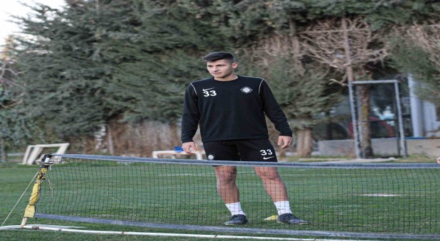 Altaylı Efe Sarıkaya kulübeye çekildi