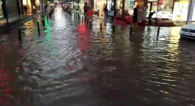 Ankarada yağmur ve dolu etkili oldu