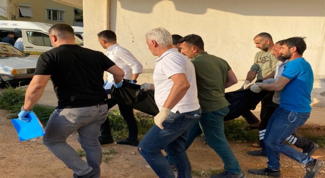 Antalyada 4 çocuk annesi eşini sırtından 8 kez bıçaklayan cani koca tutuklandı