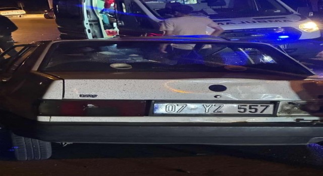 Antalyada otobüs ile otomobil kafa kafaya çarpıştı: 1 ölü