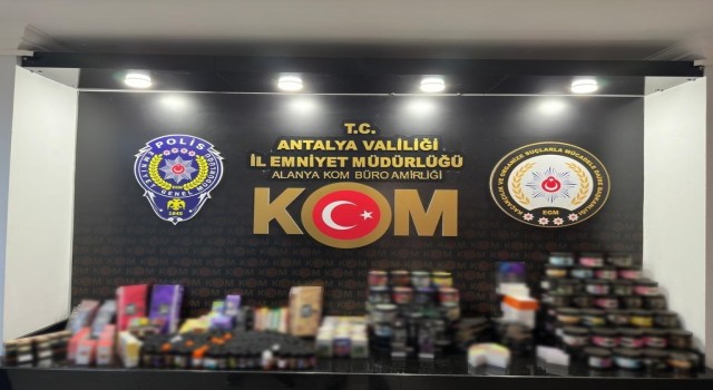 Antalyada üç ilçede kaçakçılık operasyonu
