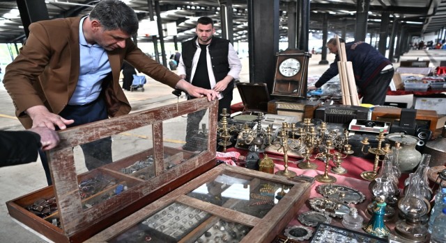 Antika meraklıları Kartepede buluşuyor