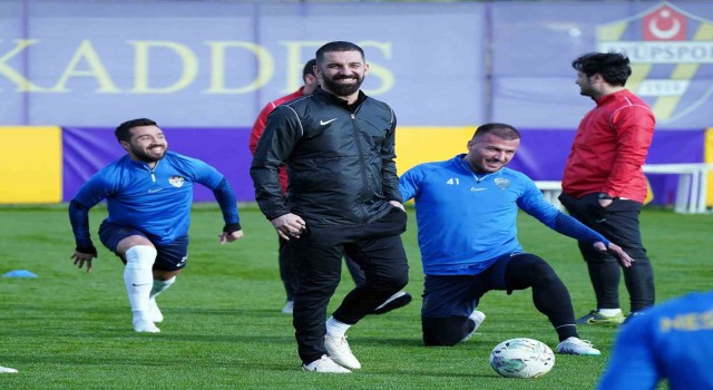 Arda Turana Türk Futboluna Katkı ödülü