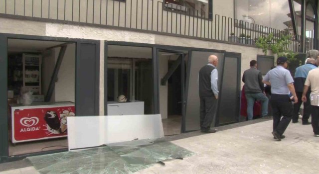 Ataşehirde pastane deposunda pürmüz patlaması: 2 yaralı