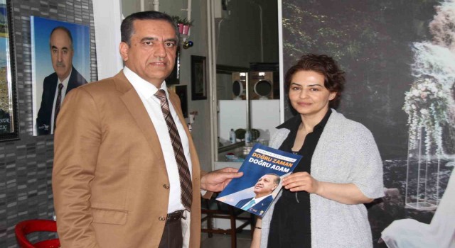 Av. Dinç, sokak sokak gezerek Cumhurbaşkanı Erdoğana destek topluyor