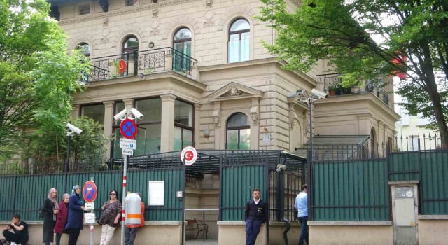 Avusturyada Türk seçmenlerin oy verme işlemlerinin bitimine saatler kaldı