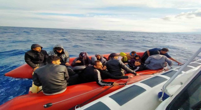 Aydında 21 düzensiz göçmen kurtarıldı