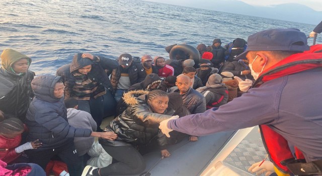 Aydında 46 düzensiz göçmen kurtarıldı