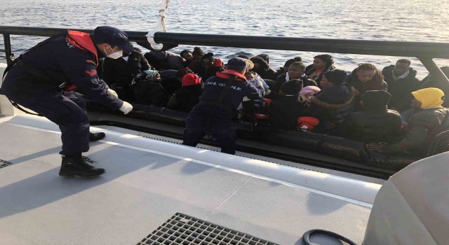 Aydında 83 düzensiz göçmen kurtarıldı