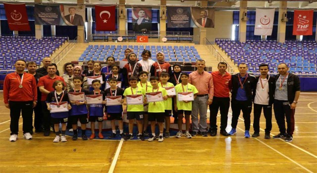 Aydında Badminton Grup Müsabakaları tamamlandı