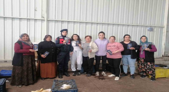 Aydında jandarma ekipleri bilgilendirme çalışmalarını sürdürüyor