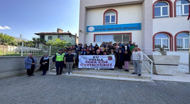 Aydında jandarma ekipleri vatandaşları bilgilendirmeye devam ediyor