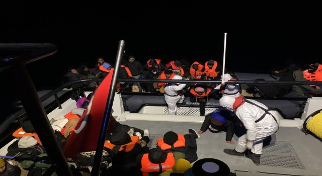 Ayvacık açıklarında 50 kaçak göçmen yakalandı