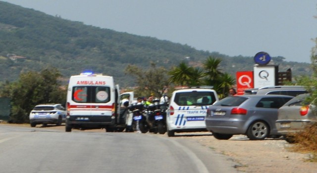 Ayvalıkta kontrolden çıkan otomobil yayaya çarptı; 2 yaralı