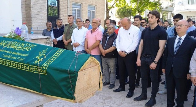 Ayvalıkta milli eğitim camiasının acı günü