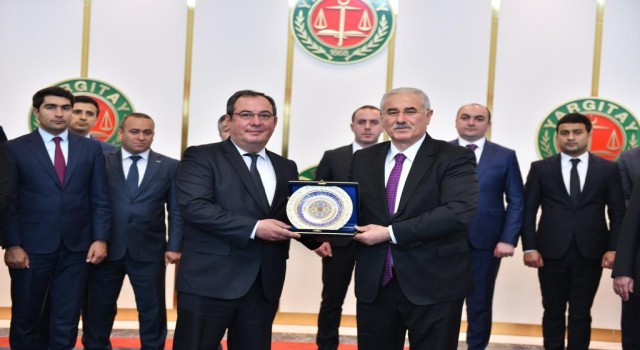 Azerbaycan Adalet Akademisinden Yargıtay Başkanı Akarcaya ziyaret