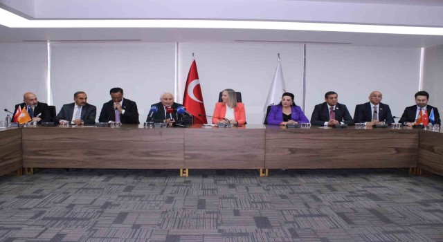 Azerbaycan heyetinden AK Partiye seçim öncesi başarı dileği