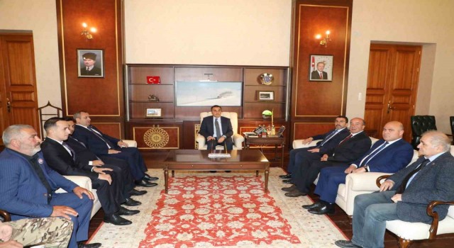 Azerbaycan heyetinden Vali Öksüze ziyaret