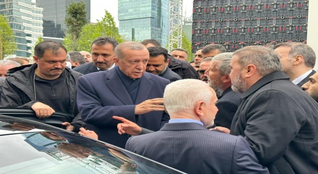 Azerbaycanlı demir ustasından Cumhurbaşkanı Erdoğana “Zafer Kılıcı” hediyesi