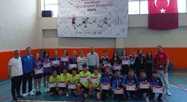 Badminton turnuvasında Aydını başarıyla temsil ettiler