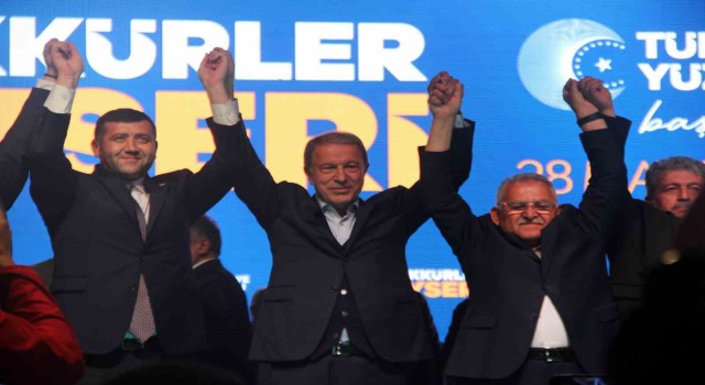 Bakan Akar: Türkiye teröre son vermekte ne kadar kararlı olduğunu belirtti. Bundan sonrası bize kalmış