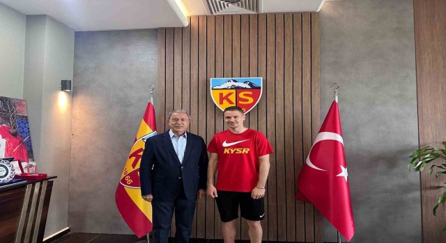 Bakan Akardan Kayserisporun Yunan stoperine büyük sürpriz