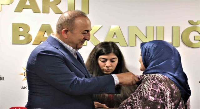 Bakan Çavuşoğlu: “Atatürkün kurduğu parti bu hale düşmemeliydi”