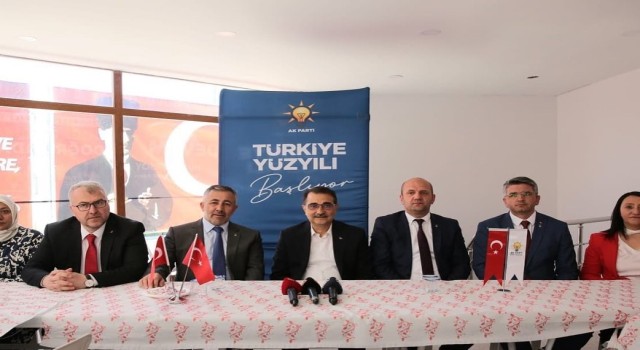 Bakan Dönmez; Avrupanın en büyük güneş santralinin malzemelerinin büyük bir kısmı Türkiyede üretildi