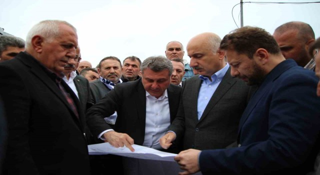 Bakan Karaismailoğlu: “Tekrar bizi terör belasına bulaştırırlarsa projelerden konuşamayız”
