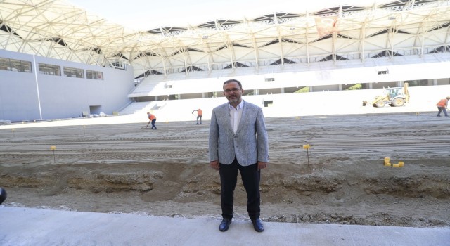 Bakan Kasapoğlundan Alsancak Mustafa Denizli Stadı paylaşımı