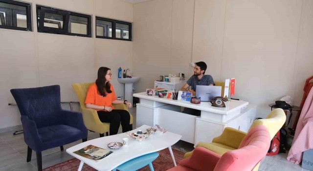 Bakan Kurum: ”Deprem bölgesinin normalleşmesi için esnafımızın ayağa kalkması şarttı, geçici barınma alanlarıyla eş zamanlı geçici iş yerlerini de hayata geçirdik”