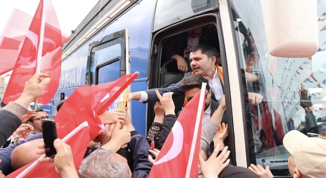 Bakan Kurum: Milletimizin, işçi kardeşlerimizin huzurunu bozanların önünü biz kestik