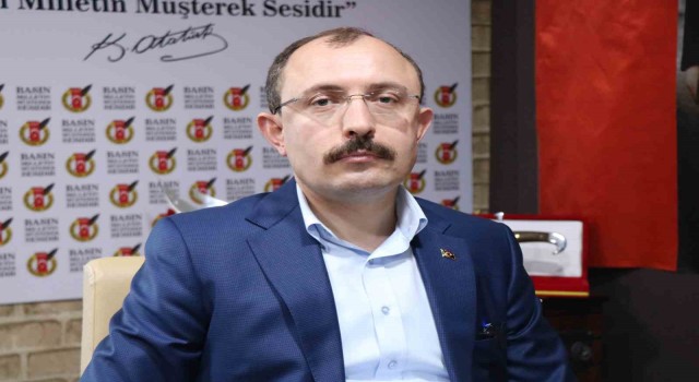 Bakan Muştan otomobil bayilerine ceza açıklaması: Liste fiyatı üzerinde fiyat talep etmişler