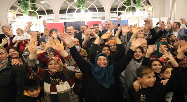 Bakan Muştan Roman vatandaşlara göbek attıran müjde