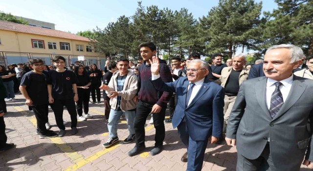 Başkan Büyükkılıç, öğrencilerle TOGGu buluşturuyor