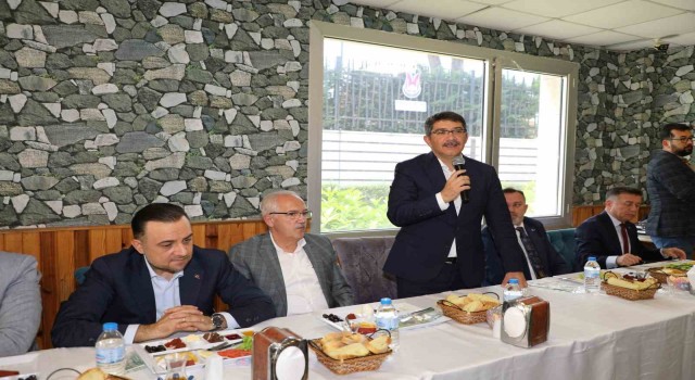 Başkan Çelik hemşehri dernekleriyle buluştu