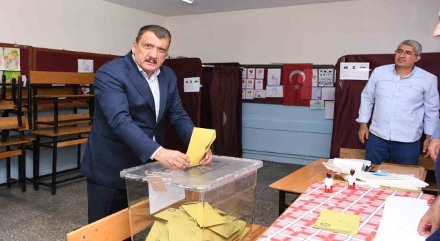 Başkan Gürkan oyunu kullandı