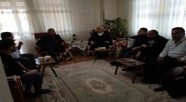 Başkan Şahin, mevsimlik işçileri evlerinde ziyaret etti
