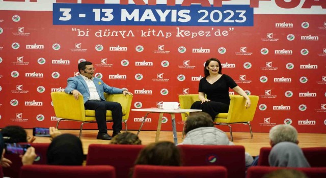 Başkan Tütüncü, Kepez Kitap Fuarında Nur Viralin konuğu oldu