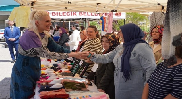 Başkan V. Subaşı kadınlar tarafından hazırlanan bahar şenliğine katıldı